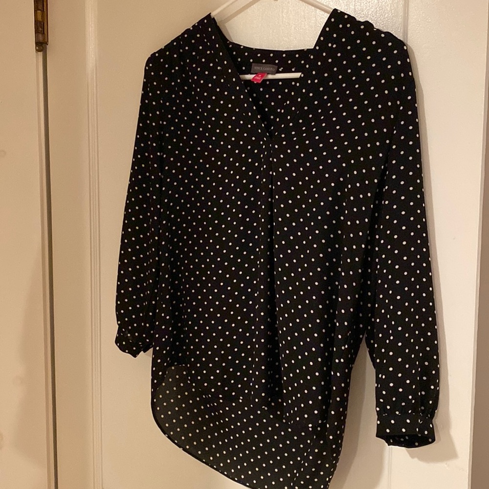 Perfect office/work blouse. Loose fit and 3/4 sleeves.